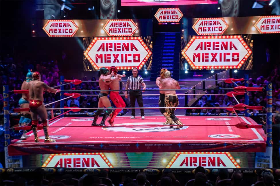 Mexico City: Lucha Libre Show, Walking Tour & Tequila - What makes the guides stand out (and keep you engaged)