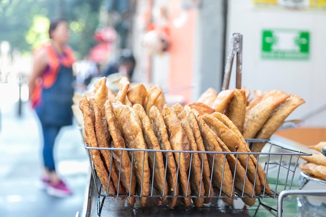 Mexico City: Roma & Condesa Private & Personalized Walking Tour - Bosque de Chapultepec: Where City Life Gets Quiet