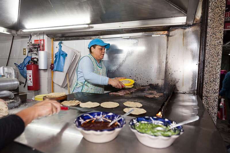 Mexico City: Tacos & Mezcal Night Food Tour - The al pastor finale: how to end with the best bite