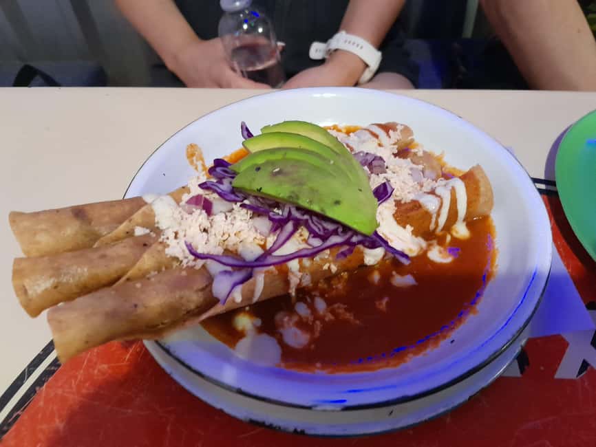 Mexico City: Vegan and Vegetarian Street Food Adventure - Guide Power: How Sharon and Mena Connect Food to City Life
