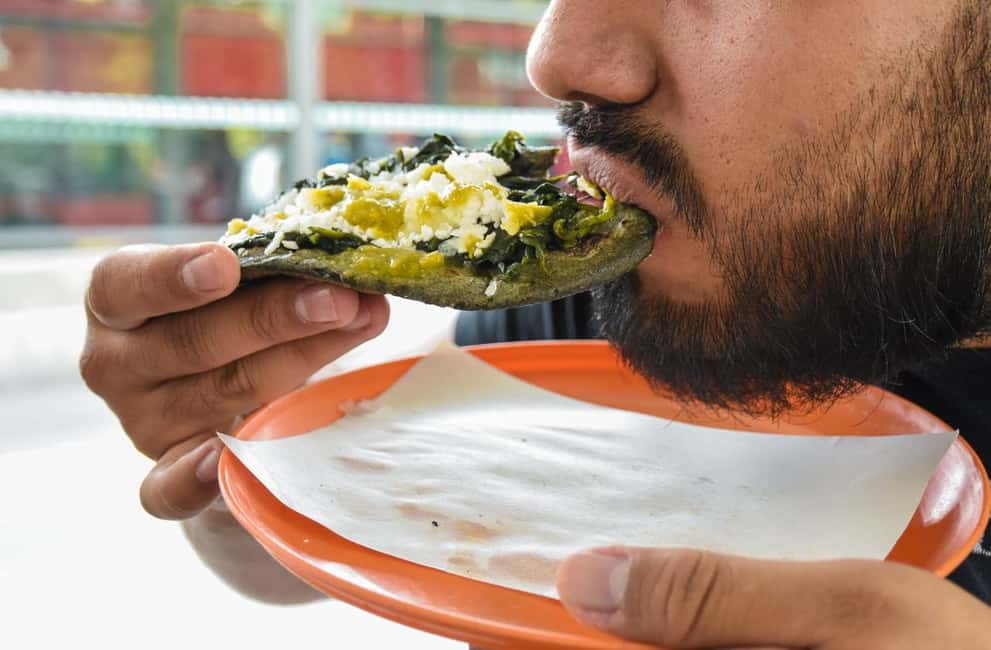 Mexico City: Vegan and Vegetarian Street Food Adventure - Meeting Outside Hilton Reforma and Getting Oriented Fast