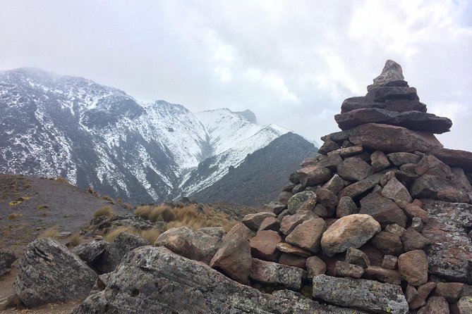 Mountaineering to the Nevado de Toluca (altitude 4680m) - Small group size of 10: the personalized upside and the summit downside