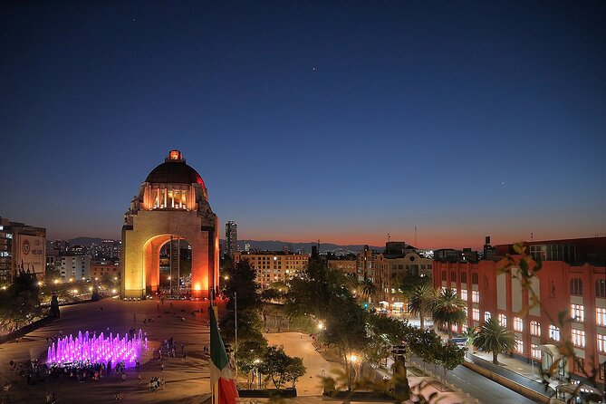 Night Tour of Mexico City Panoramic Ride on a Double-Decker Bus - Paseo de la Reforma lights: the avenue with politics and pageantry