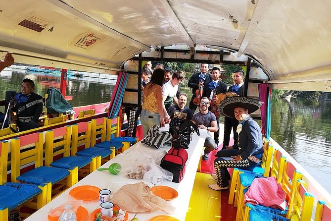 Private City Tour in Frida Kahlo, Coyoacan, and Xochimilco - Casa Azul (Frida Kahlo museum): how to make that one hour count