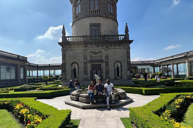 PRIVATE Tour Chapultepec Castle - Walking in the park: timing, shoes, and comfort