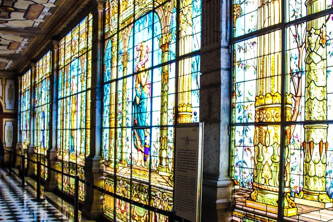 PRIVATE Tour Chapultepec Castle - Chapultepec Castle: views, symbolism, and the murals that make it click
