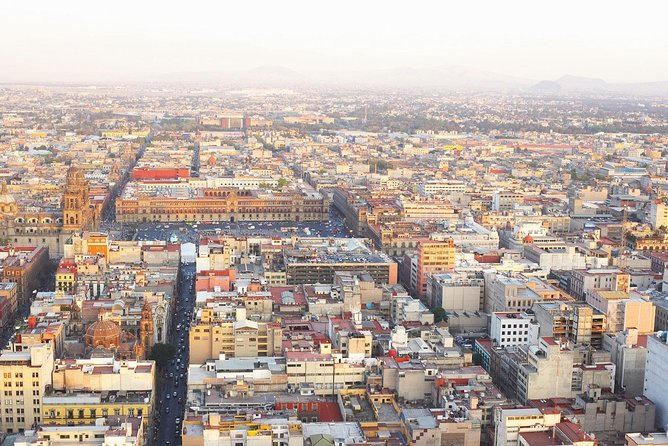 Private Transfer From Mexico City Airport to Downtown - The ride: van comfort, safe driving, and luggage limits you should plan around