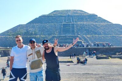 Private Transportation Pyramids of Teotihuacan + Breakfast in Cueva - La Cueva Teotihuacán cave breakfast: included menu and pacing