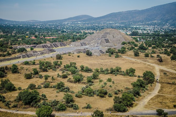 Pyramids of Teotihuacan, Guadalupe Shrine & Tlatelolco Tour - Teotihuacan Pyramids: iconic monuments with a real-time feel
