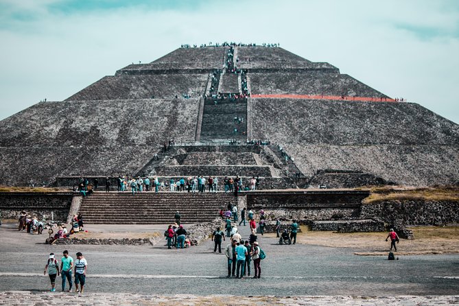 Pyramids of Teotihuacan, Guadalupe Shrine & Tlatelolco Tour - Pace, language balance, and group dynamics