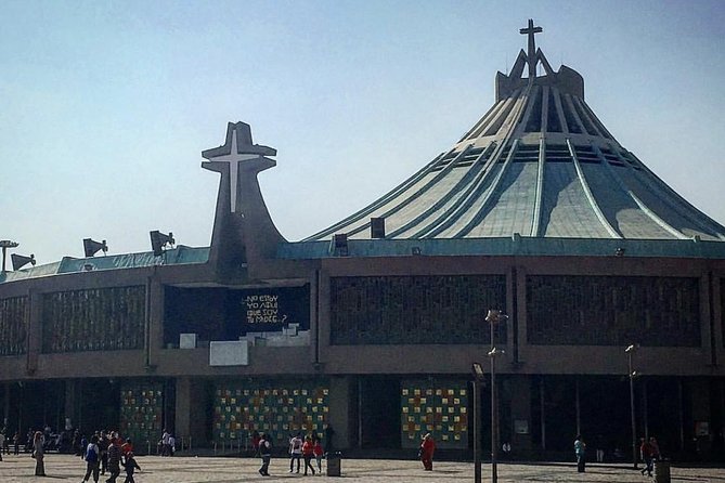 Pyramids of Teotihuacan Private Tour - Basilica de Santa Maria de Guadalupe: what you get in 45 minutes