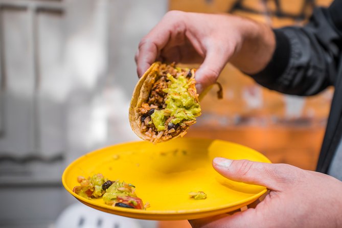Street Food Bike Tour / Mexico is not only Tacos / All Inclusive - Condesa streets and Parque México vibes: tacos with scenery breaks
