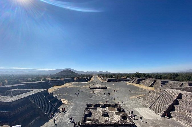 Teotihuacan Archaeology Tours - Sun Pyramid and Moon Pyramid climbing: amazing views, real effort
