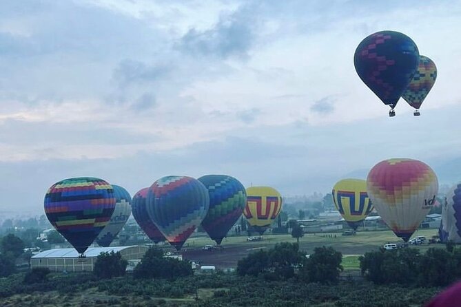 Teotihuacan balloon flight with cave breakfast and CDMX pickup - A very early start: pickup, port check-in, and timing