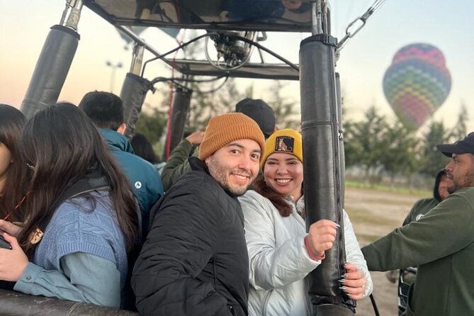 Teotihuacan balloon flight with cave breakfast and CDMX pickup - Two breakfasts in Teotihuacan: cave morning versus pyramid-view buffet