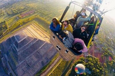 Teotihuacan Balloon ride + Transportation + Breakfast + Pyramids - The pre-flight coffee break and what to wear
