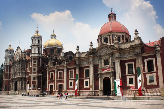 Teotihuacan & Basilica Guadalupe Tour with lunch - Lunch, shops, and the all-day timing reality