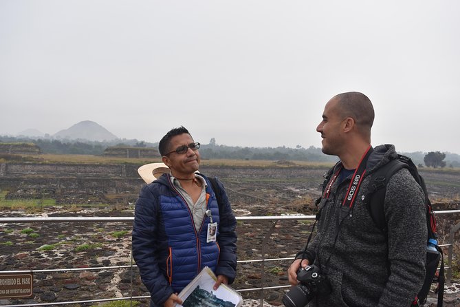 Teotihuacan Early Morning Tour: Avoid Crowds, & Expert Guide - Teotihuacán Centro: temples, avenues, and the shapes your guide points out