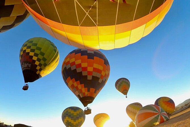 Teotihuacan Hot Air Balloon Flight from Mexico City / Volare - The Early-Morning Rhythm: Pickup, Coffee, and Balloon Inflation