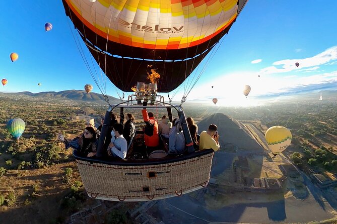 Teotihuacan Hot Air Balloon Flight from Mexico City / Volare - Landing, Toast, Diploma, and the Mariachi Breakfast Moment