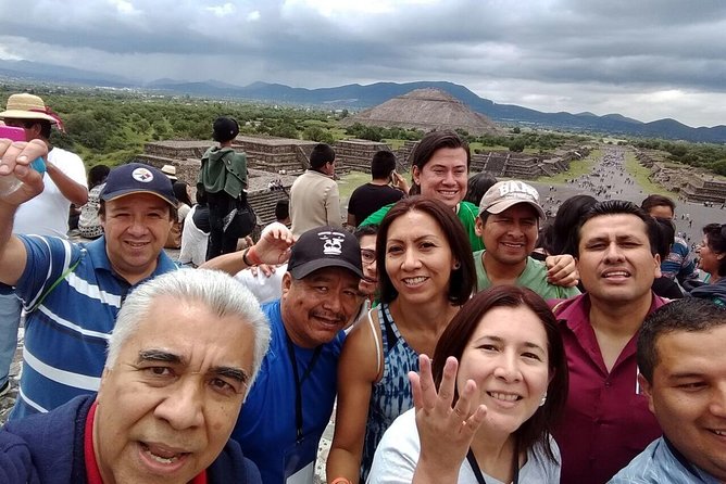 Teotihuacan Hot Air Balloon Ride with Optional Bike or Walking Tour - Zona Arqueológica de Teotihuacan: guided pyramids and murals without climbing