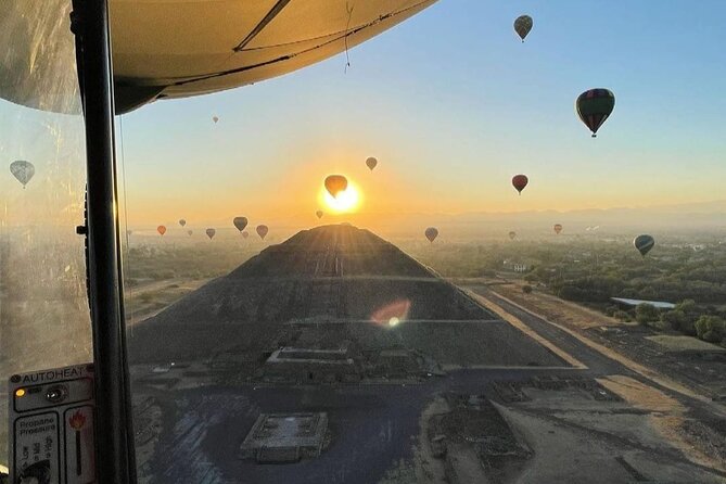Teotihuacán Hot Air Balloons from We Fly - How This Teotihuacán Balloon Day Actually Works