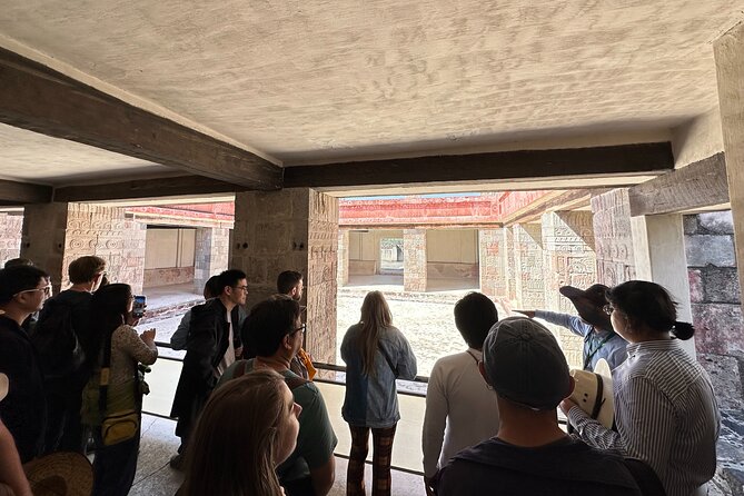 Teotihuacan Tour with Basilica of Guadalupe and Tlatelolco - Artesanías Poncho craft house: a good break or a time trap