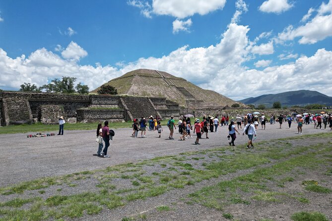 Tour to Teotihuacan with visit to ancient caves and CDMX transportation - Price and value: what $69.24 really covers
