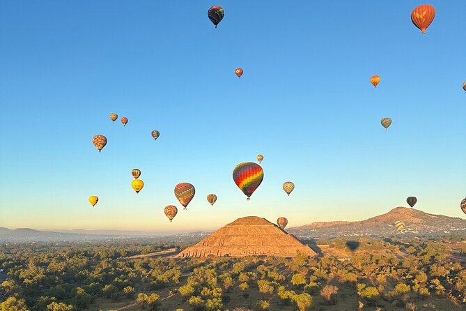 Unforgettable Balloon Flight + Tour of Teotihuacan - From pickup to registration: the part that sets the tone